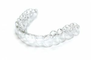 imagen muestra dispositivo para ortodoncia retenedores